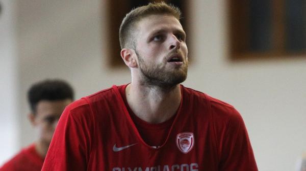 Επέστρεψε και επίσημα ο Χαραλαμπόπουλος στον Ολυμπιακό