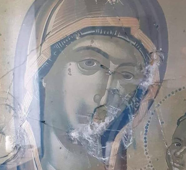 Θάσος : Κλειδαριές στα παρεκκλήσια του νησιού μετά τον πυροβολισμό των εικόνα