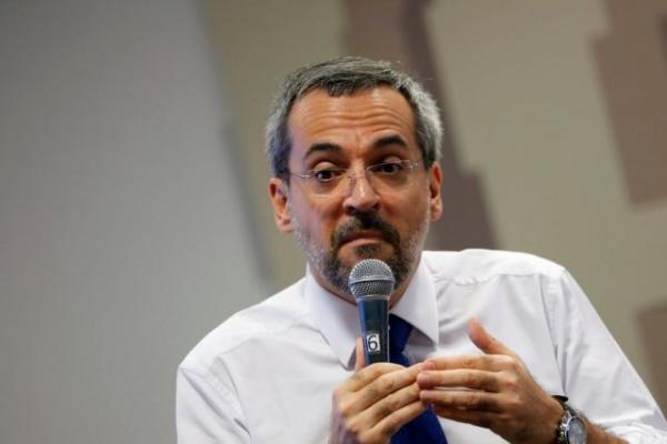 Υπουργός παιδείας Βραζιλίας : «Χτυπά» εκ νέου με ανάρτηση γεμάτη ορθογραφικά λάθη