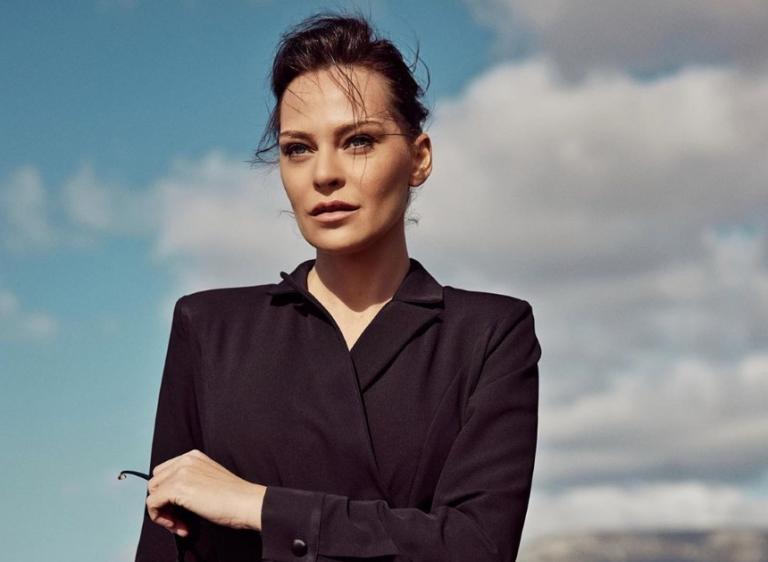 Υβόννη Μπόσνιακ: Η νέα φωτογράφιση γεμάτη στιλ