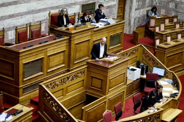 Βαρουφάκης για τον εκλογικό νόμο : Μια χαρά θα συγκυβερνούσαν ΝΔ και ΣΥΡΙΖΑ