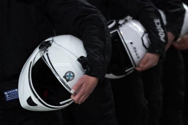 Μενίδι : Απότοκο του δόγματος «νόμος και τάξη» το χαστούκι του αστυνομικού στον ανήλικο μαθητή, λέει η αντιπολίτευση