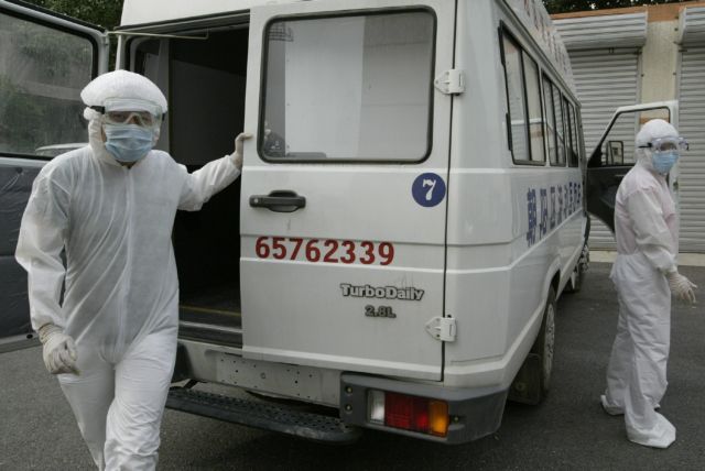 Νέος κοροναϊός: Απαγόρευση εισόδου τουριστών και έλεγχοι στα αεροδρόμια – Αυξάνονται οι νεκροί