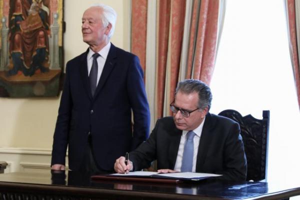 Κουμουτσάκος στον ΟΟΣΑ : Η Ελλάδα βιώνει “μεταναστευτική κόπωση”