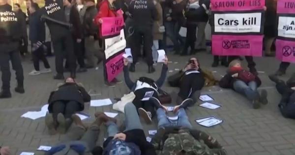 Διαδηλώσεις για το Κλίμα σε Βρυξέλλες και Ελβετία – Στο στόχαστρο γυναικείων οργανώσεων ο Τραμπ