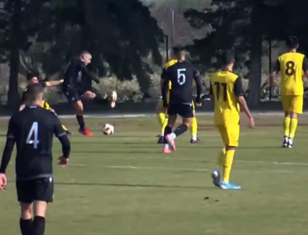 Το αστείο πέναλτι που πήρε ο ΠΑΟΚ στο ντέρμπι της Κ19 με την ΑΕΚ (vid)