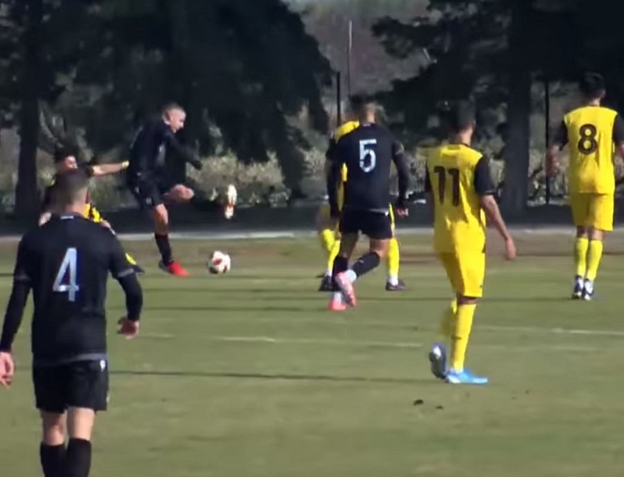 Το αστείο πέναλτι που πήρε ο ΠΑΟΚ στο ντέρμπι της Κ19 με την ΑΕΚ (vid)