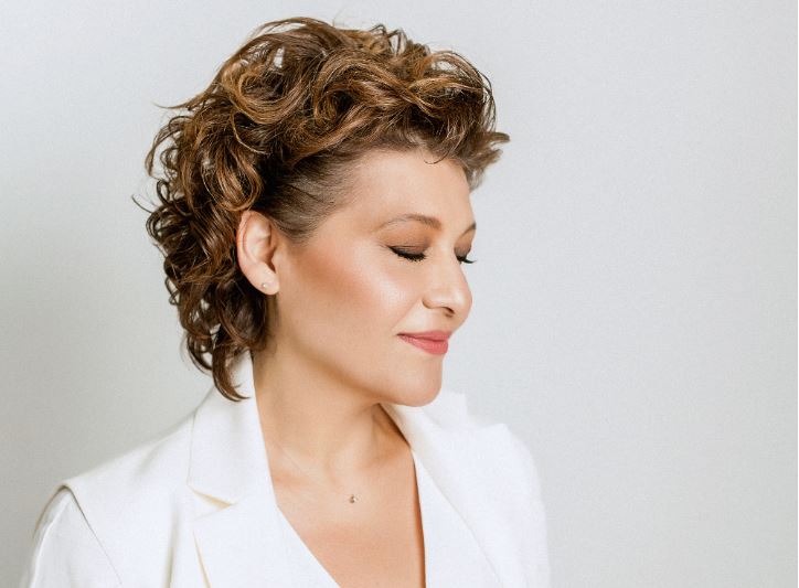 Η Γιώτα Νέγκα μιλάει στο in.gr για τον νέο της δίσκο και τις εμφανίσεις που ετοιμάζει στο Σταυρό