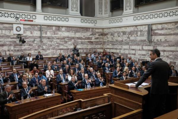 Η υποψηφιότητα Σακελλαροπούλου για την ΠτΔ και οι εσωκομματικές αντιθέσεις της ΝΔ