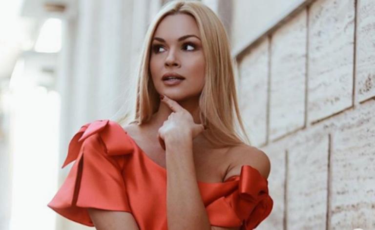 Βίκυ Κάβουρα: «Ήμουν ερωτευμένη μαζί του»