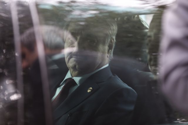 Χαφτάρ : Αναχωρεί από την Ελλάδα ο στρατάρχης – Πού πέρασε το βράδυ της Παρασκευής