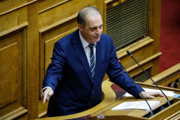 Παραλήρημα Βελόπουλου για το ποδόσφαιρο: Σε λίγο ο Βορράς θα έχει δικό του Κοινοβούλιο