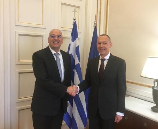 Συνάντηση Δένδια με Ρώσο πρέσβη για διμερή και περιφερειακά θέματα