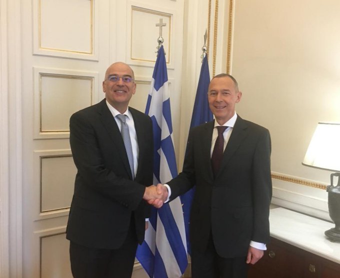 Συνάντηση Δένδια με Ρώσο πρέσβη για διμερή και περιφερειακά θέματα