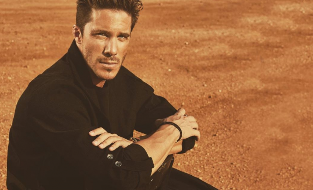 Aποχώρησε από σχήμα ο Νίκος Οικονομόπουλος!