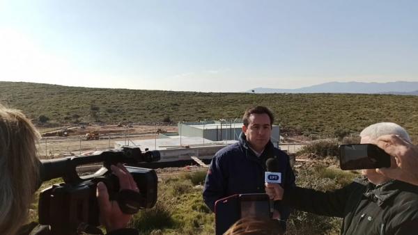 Στη Σάμο ο Μηταράκης – Ενημερώθηκε για το ΚΥΤ