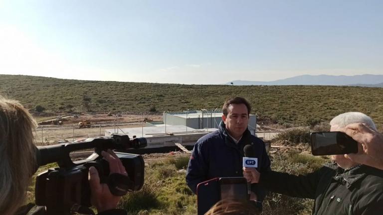 Στη Σάμο ο Μηταράκης – Ενημερώθηκε για το ΚΥΤ