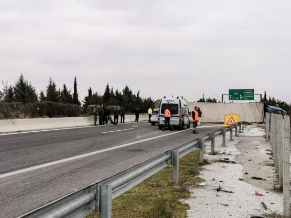 Θεσσαλονίκη : Εκτροπή νταλίκας και σύγκρουση 7 οχημάτων στην Εγνατία