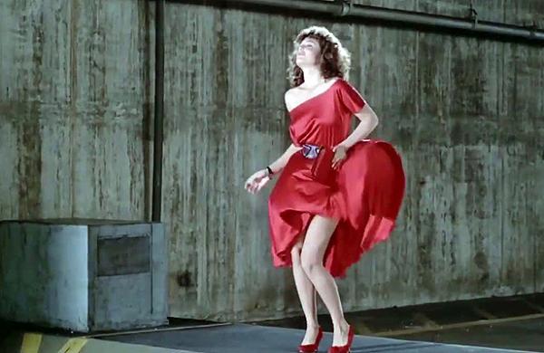 Kelly LeBrock: Δείτε πώς είναι σήμερα η «Γυναικάρα με τα Κόκκινα»