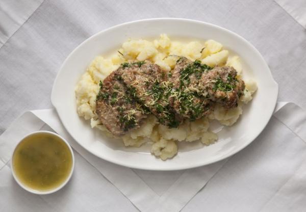 Σκαλοπίνια από μοσχαρίσιο φιλέτο σαν κερκυραϊκό σοφρίτο