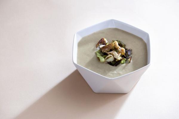 Σούπα με πατάτα, πράσο και καρύδι