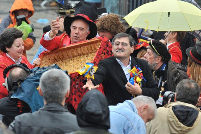 Πελετίδης στο MEGA : Αποζημιώσεις για τις επιχειρήσεις που θα πληγούν