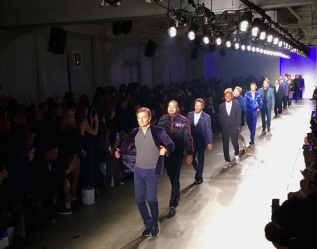 Blue Jacket Fashion: Η πιο φετινή ανατρεπτική πασαρέλα