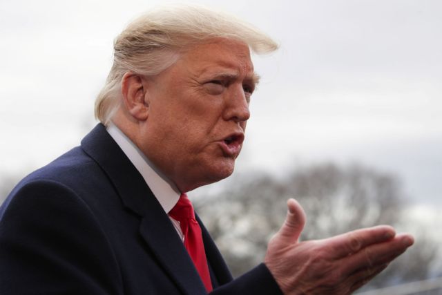 ΗΠΑ : O Tραμπ απέλυσε από τον Λευκό Οίκο στρατιωτικό που κατέθεσε εναντίον του