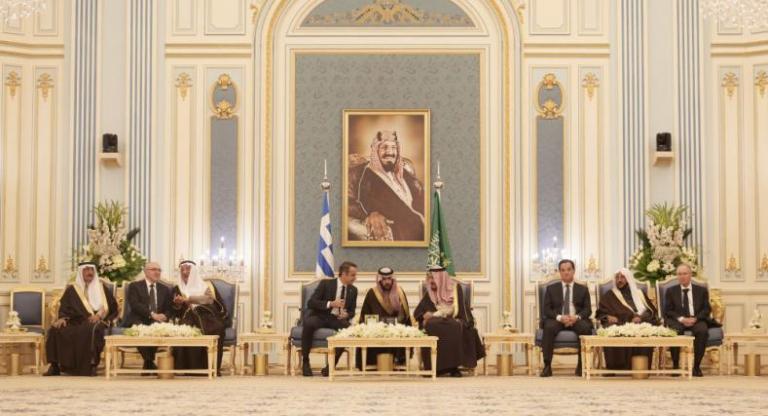 Ο άνθρωπος που λύνει τα προβλήματα με τις επενδύσεις…