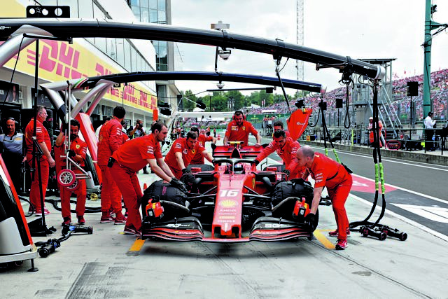 Ο κοροναϊός «χτύπησε» και την Formula 1