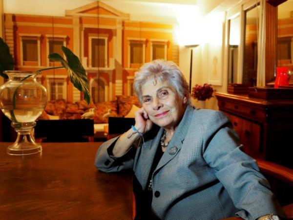 Πανελλήνια συγκίνηση για το θάνατο της Κικής Δημουλά :  Το αθάνατο έργο της