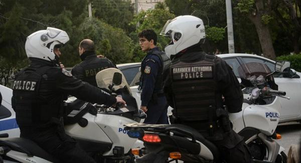Θρίλερ στην Κρήτη: Κρατούσε όμηρο τη μητέρα του με απειλή μαχαιριού