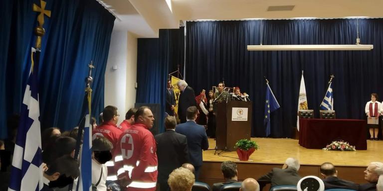 Απρόοπτο σε ομιλία του Παυλόπουλου – Λιποθύμησε κοριτσάκι