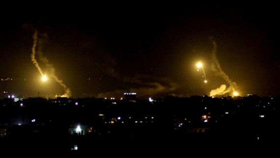 Λιβύη : Βαριά πυροβόλα έπληξαν το κέντρο της Τρίπολης