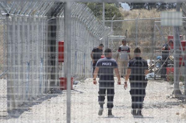 ΚΕΕΡΦΑ : Ξεκίνησαν απεργία πείνας πάνω από 400 μετανάστες σε στρατόπεδο στη Δράμα