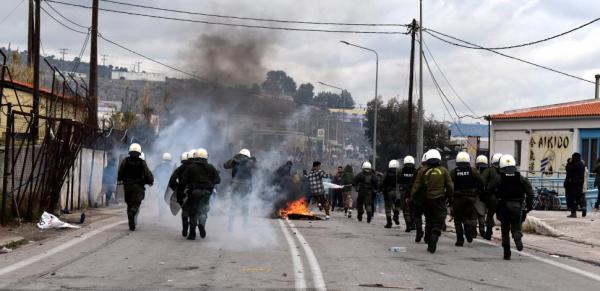 Προσφυγικό : Καζάνι που βράζει η Μόρια – Η ΕΛ.ΑΣ. στέλνει ενισχύσεις στη Λέσβο