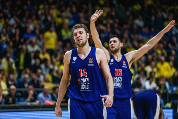 Παράπονα του Ολυμπιακού για τη διαιτησία στο Τελ Αβίβ