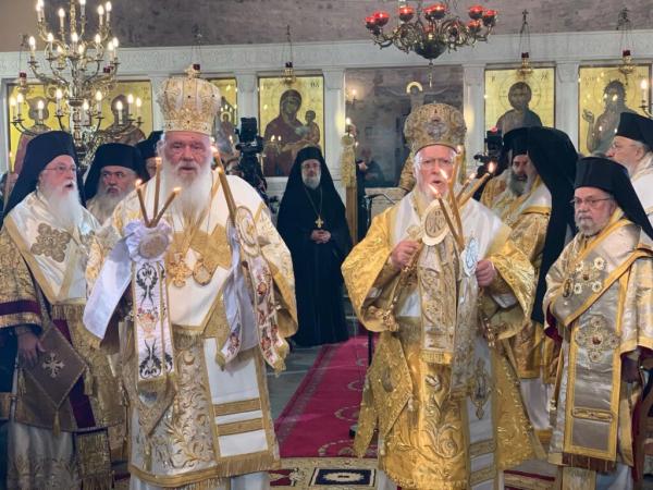 Εμφύλιος στην Ορθοδοξία: Σκηνικό «ιερού» πολέμου με φόντο την Ουκρανική Εκκλησία