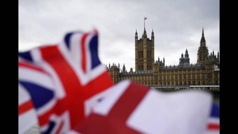 Μήνυμα βρετανών επιχειρηματιών προς Τζόνσον :  «Να μην κλειστεί η κυβέρνηση σε κόκκινες γραμμές»