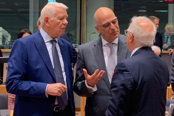 Εμπάργκο όπλων στη Λιβύη με δικά της μέσα αποφάσισε η ΕΕ