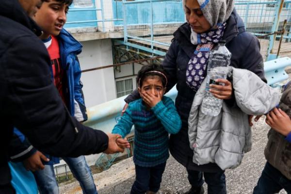 Κραυγή αγωνίας από τους πρόσφυγες στη Μόρια : Αμήχανη η κυβέρνηση – Στέλνει αστυνομικές δυνάμεις στο νησί