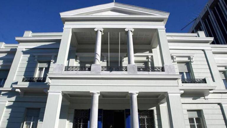 Κοροναϊός: Το «ευχαριστώ» του ΥΠΕΞ σε Βρετανία και Ιταλία για τον επαναπατρισμό των Ελλήνων