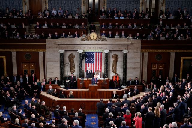 ΗΠΑ : Το Κογκρέσο ενέκρινε τον περιορισμό της προεδρικής εξουσίας στην κήρυξη πολέμου