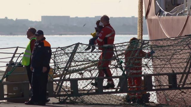 Το πλοίο της Μεσόγειος SOS διέσωσε 98 πρόσφυγες ανοικτά της Λιβύης