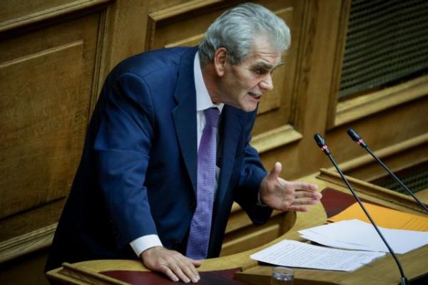 Πολιτική η δίωξη του Παπαγγελόπουλου, λένε οι δικηγόροι του