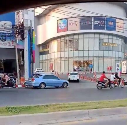 Θρίλερ στην Ταϊλάνδη: Στρατιώτης «γάζωσε» 17 ανθρώπους και κρατά ομήρους