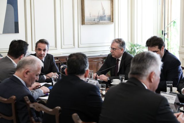 Με Θεοδωρικάκο συνεχίζεται η αξιολόγηση των υπουργών