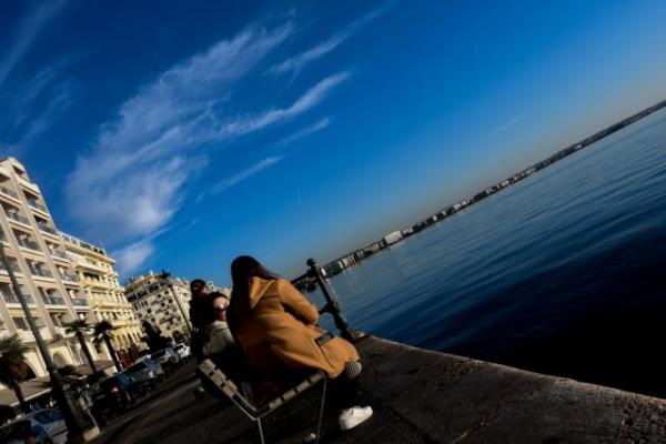 Το ιδανικό ραντεβού για τους Θεσσαλονικείς είναι η βόλτα στην παραλία