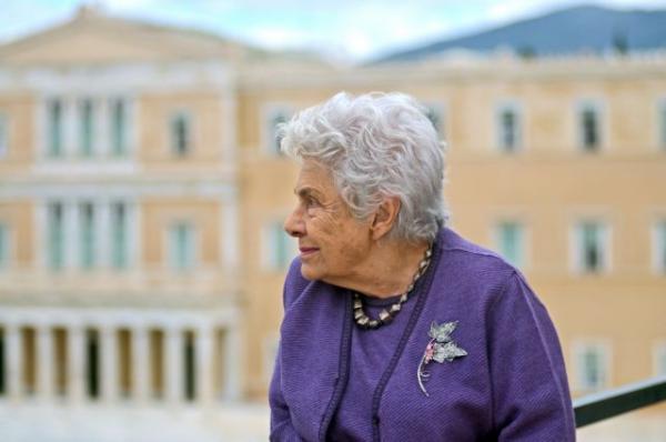 Θλίψη στην πολιτική ηγεσία για το θάνατο της Δημουλά