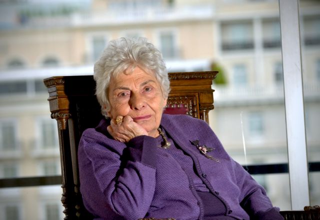 Την Τρίτη στο Α’ Νεκροταφείο Αθηνών το τελευταίο αντίο στην Κική Δημουλά